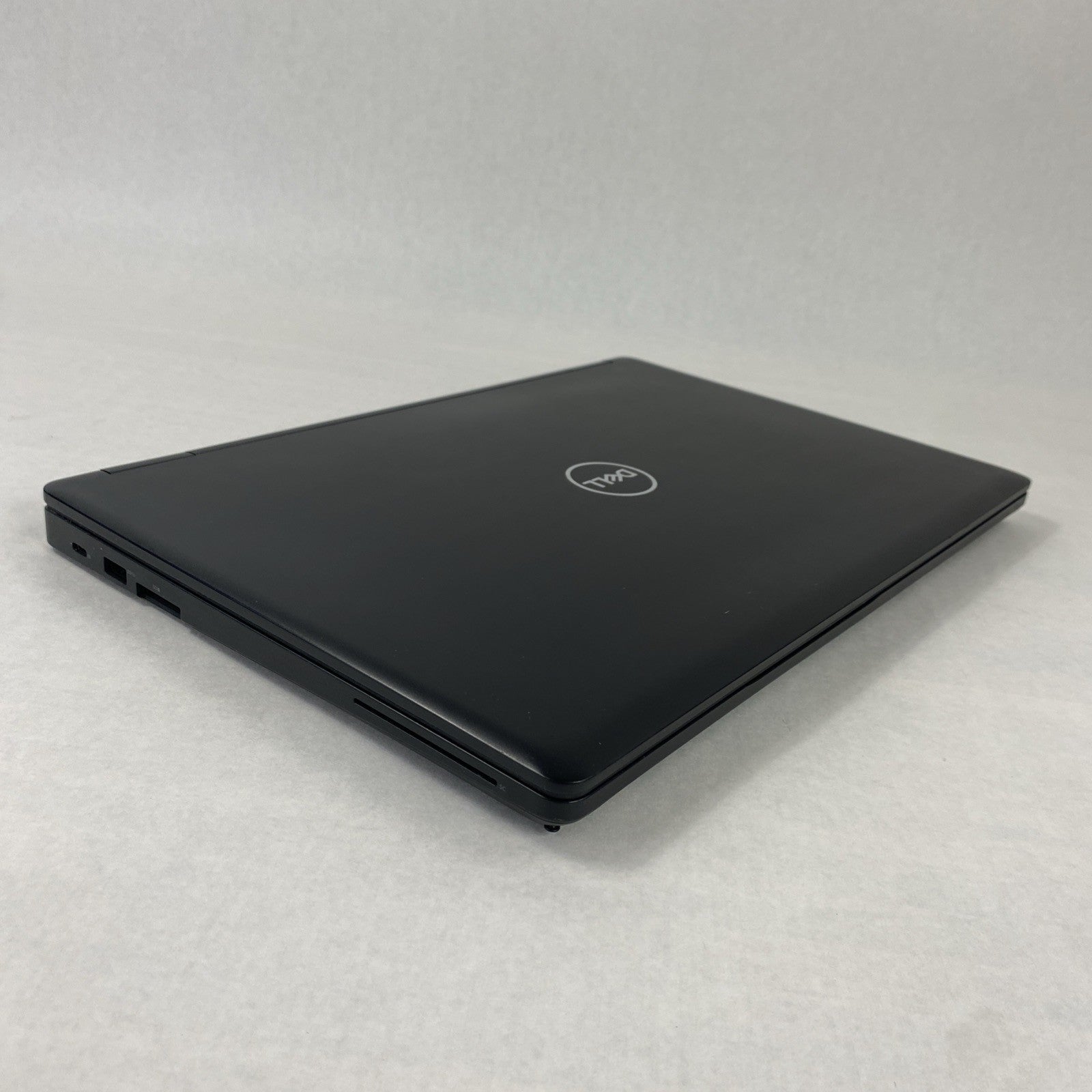 Dell Latitude 5590 Core i7-8650U 1.90 GHz 8GB RAM 15.6" No HDD No OS