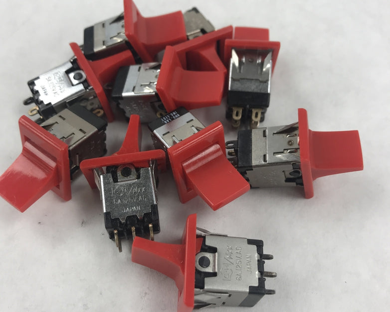 Lot of 10 Cutler Hammer DPDT Switch 6A/125VAC NKK