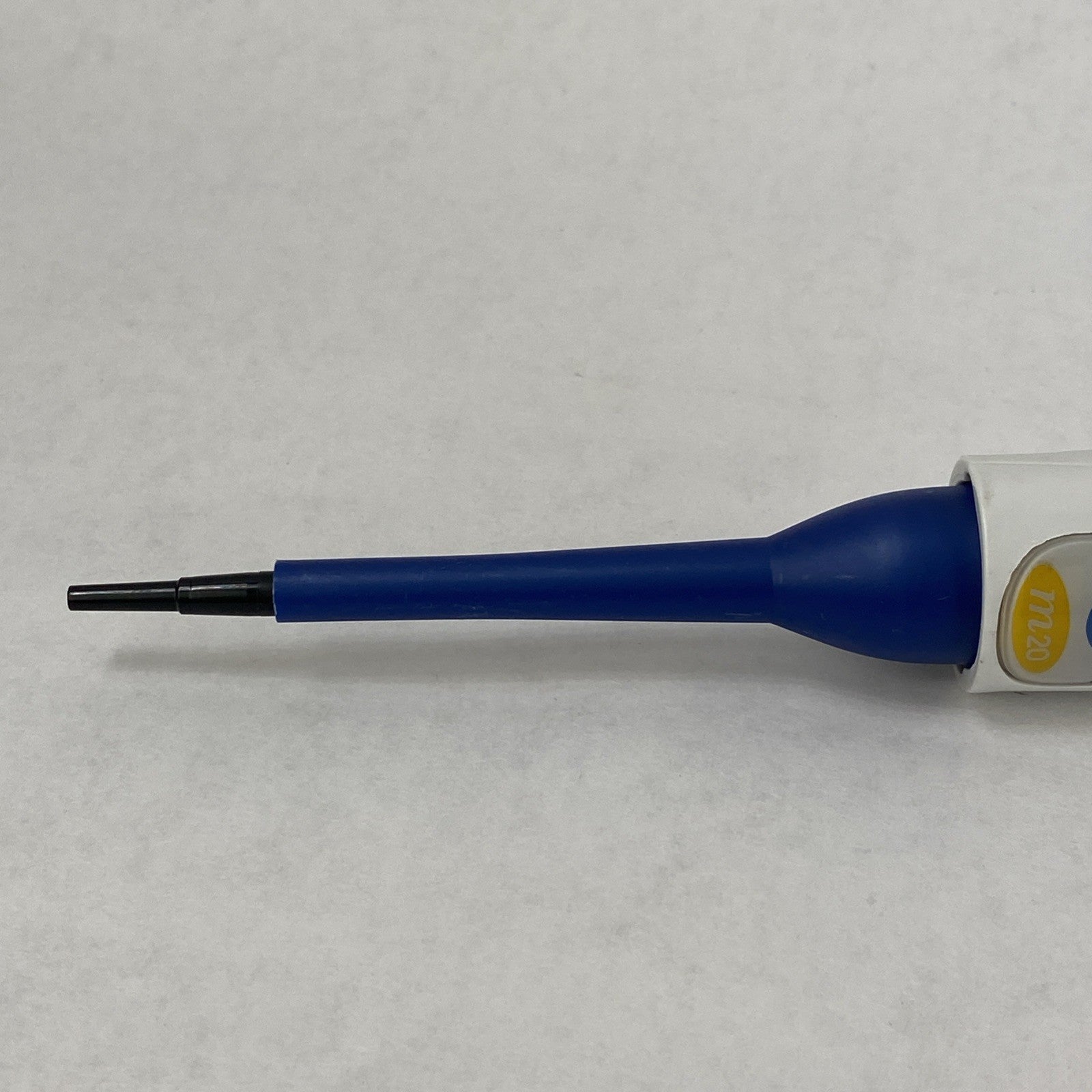 Biohit m20 2-20 µL Single-Channel Handheld Manual Pipette3