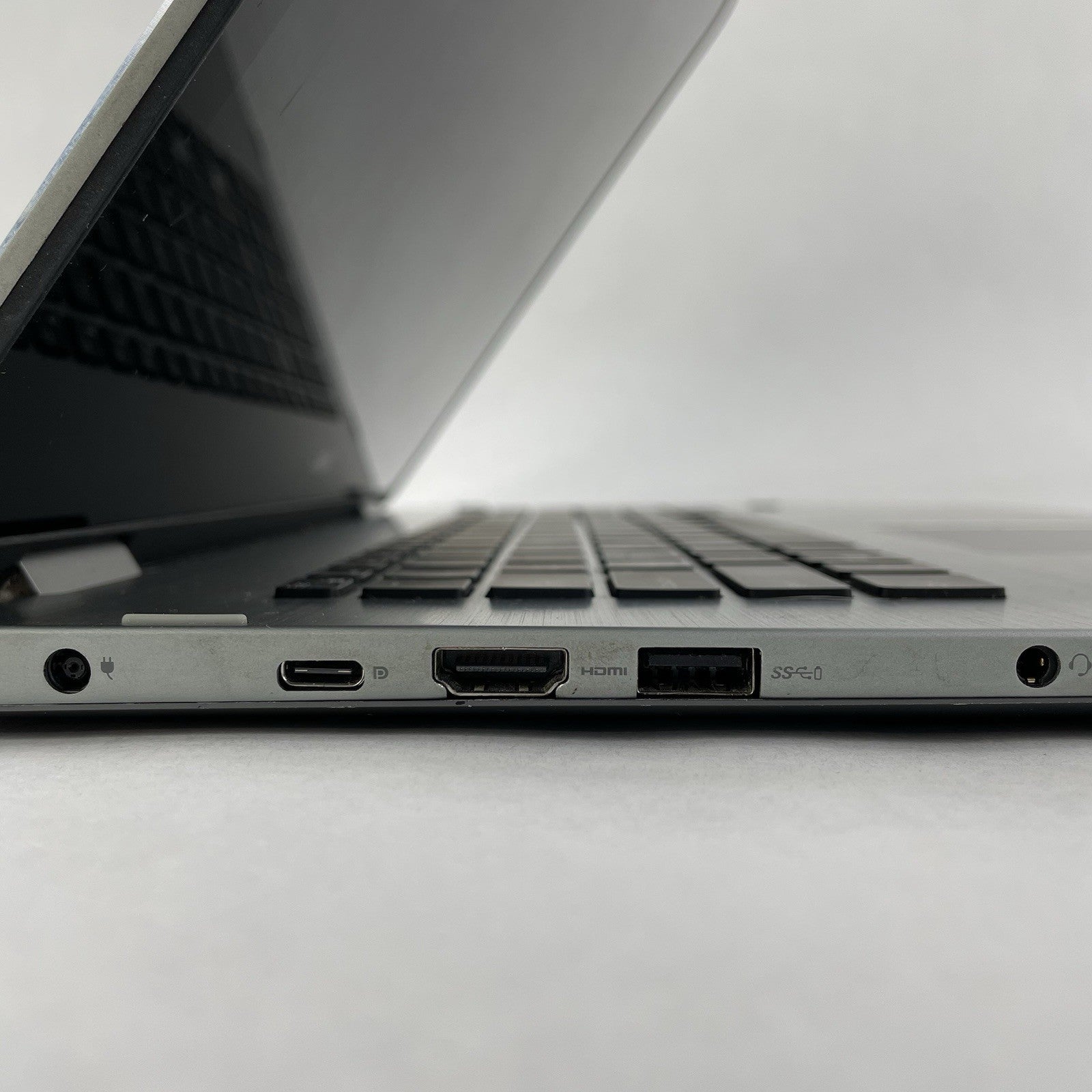 Dell Inspiron 17-7779 17.3" i7-7500U 2.70 GHz 16GB RAM NVIDIA GF108 No SSD/OS/AC6