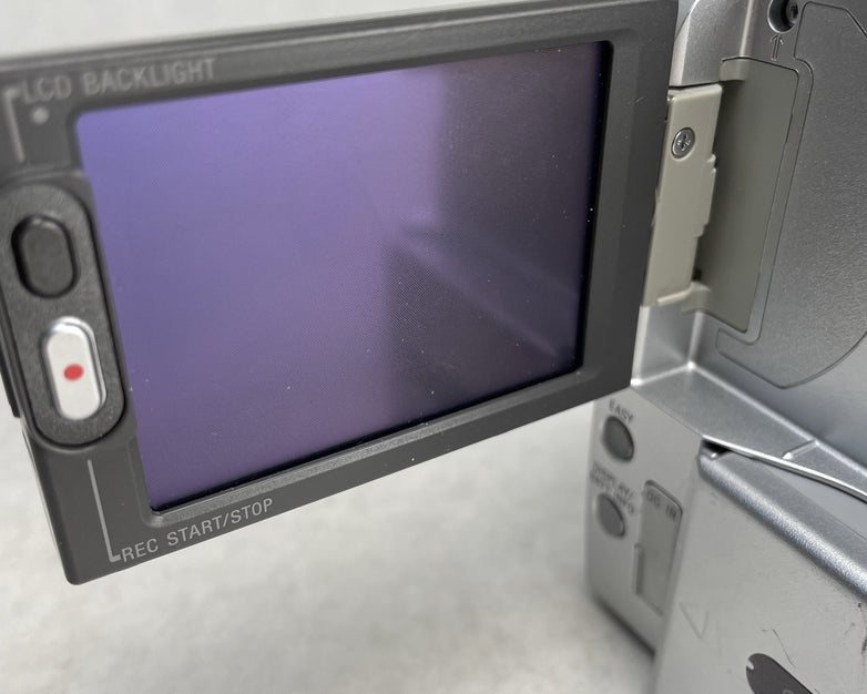 Sony Handycam DCR-PC109 Mini DV Hybrid Camcorder With Nightshot / Nightvision