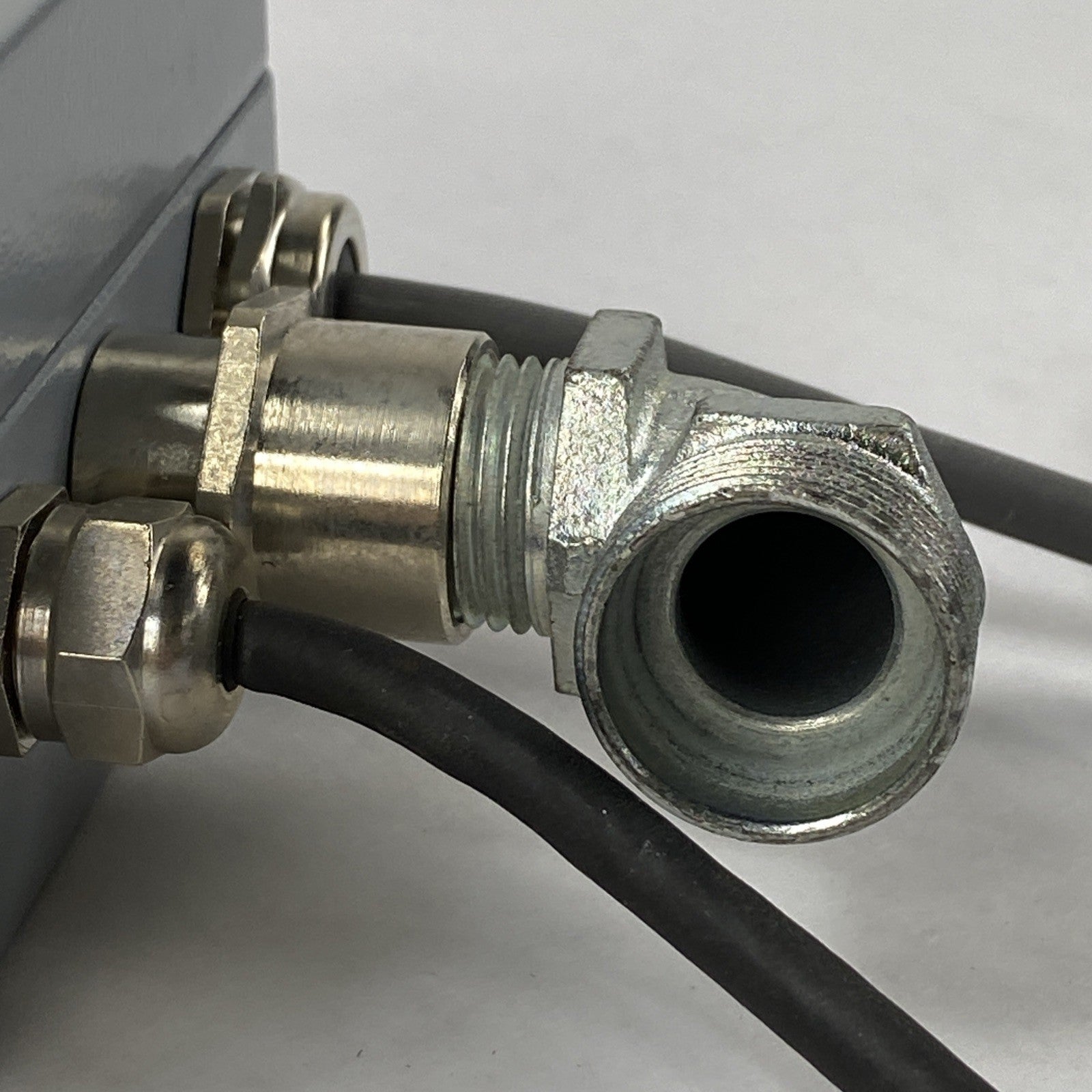 Vaisala HMP233 Humidity and Temperature Transmitter D2A1A2AA32A2B1A w/ Probe10