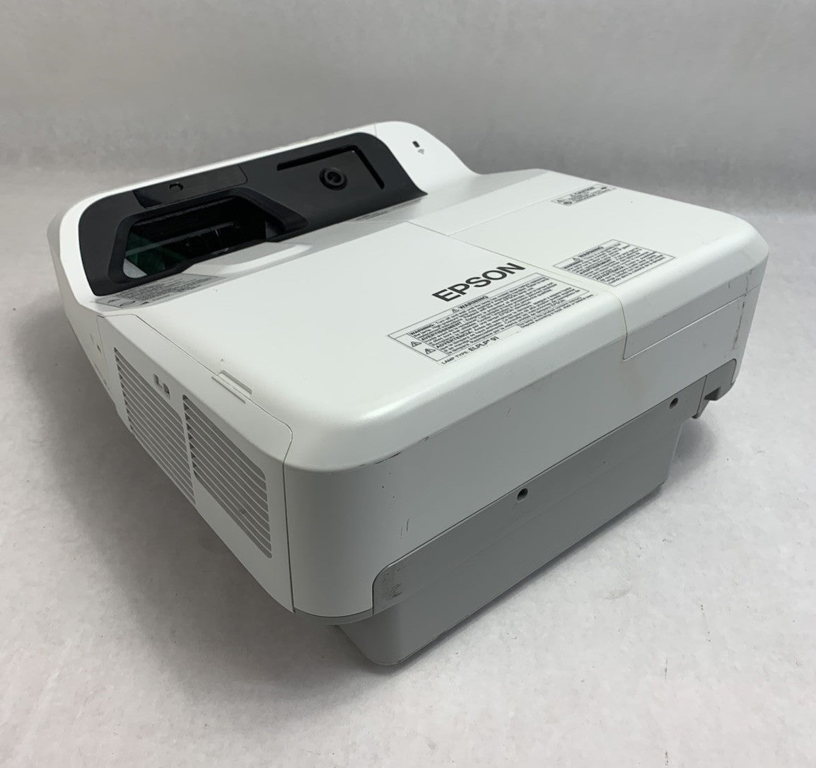 Epson PowerLite 695Wi H740A LCD Lamp Projector 3671 Lamp Hours - No Remote0