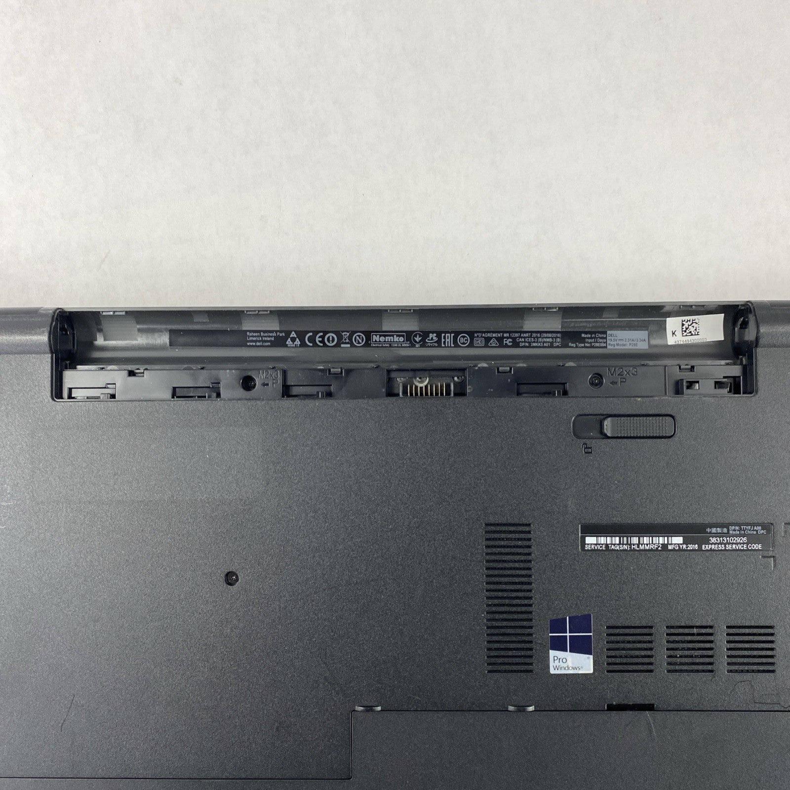 Dell Inspiron 5759 Core i5-6200U 2.3GHz 8GB RAM 17.3" No Battery No HDD No OS