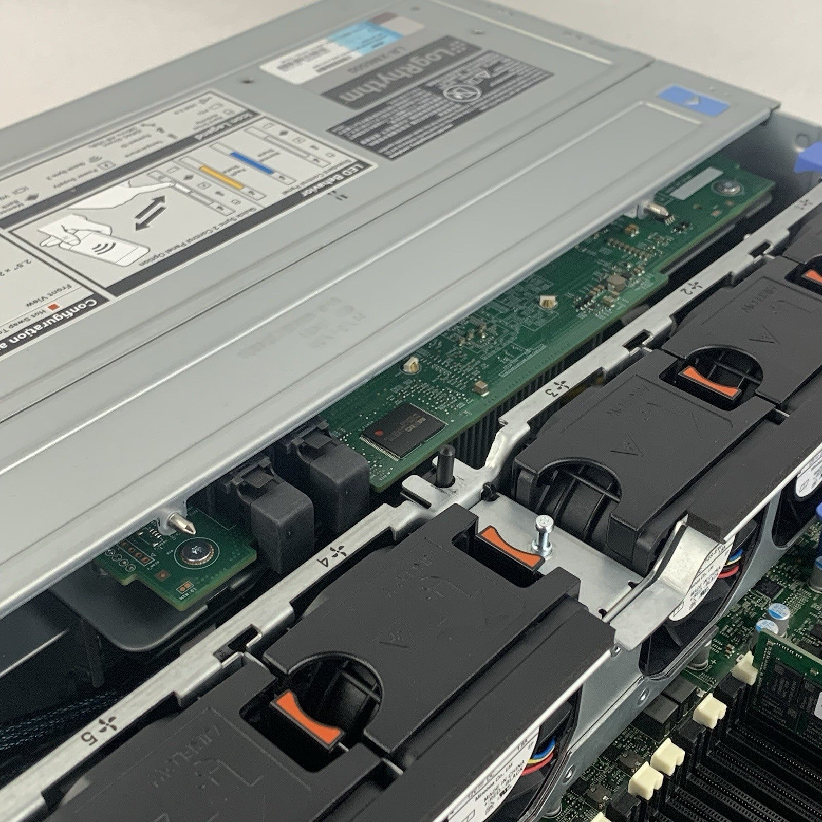 Dell PowerEdge R740 2x Xeon Silver 4114 2.20 GHz 64 GB RAM H740p No OS No HDD17