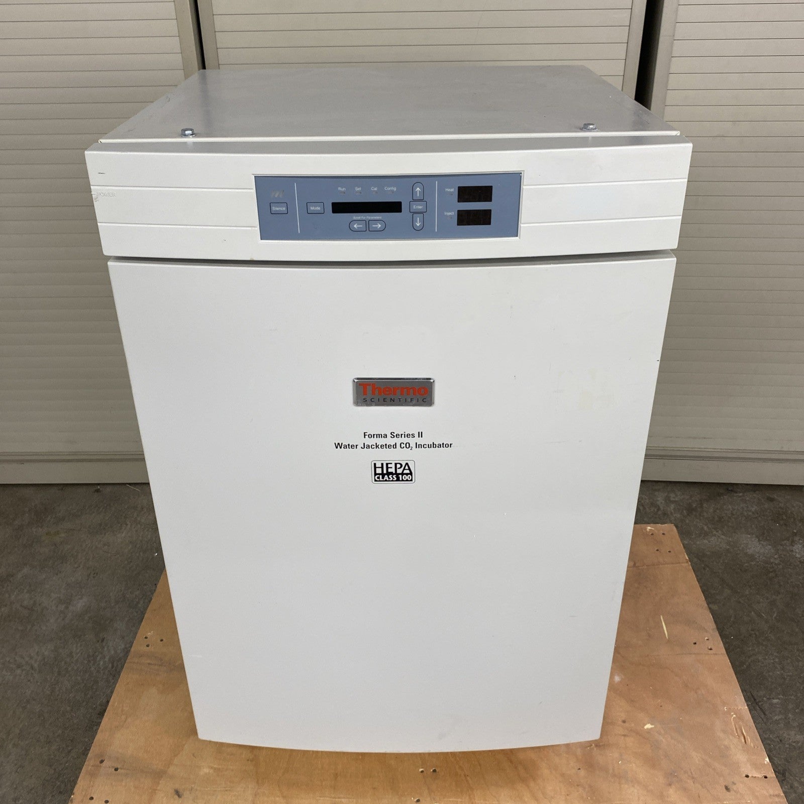 Thermo Fisher Scientific 3110 Forma Series II Water Jacketed CO2 Incubator2