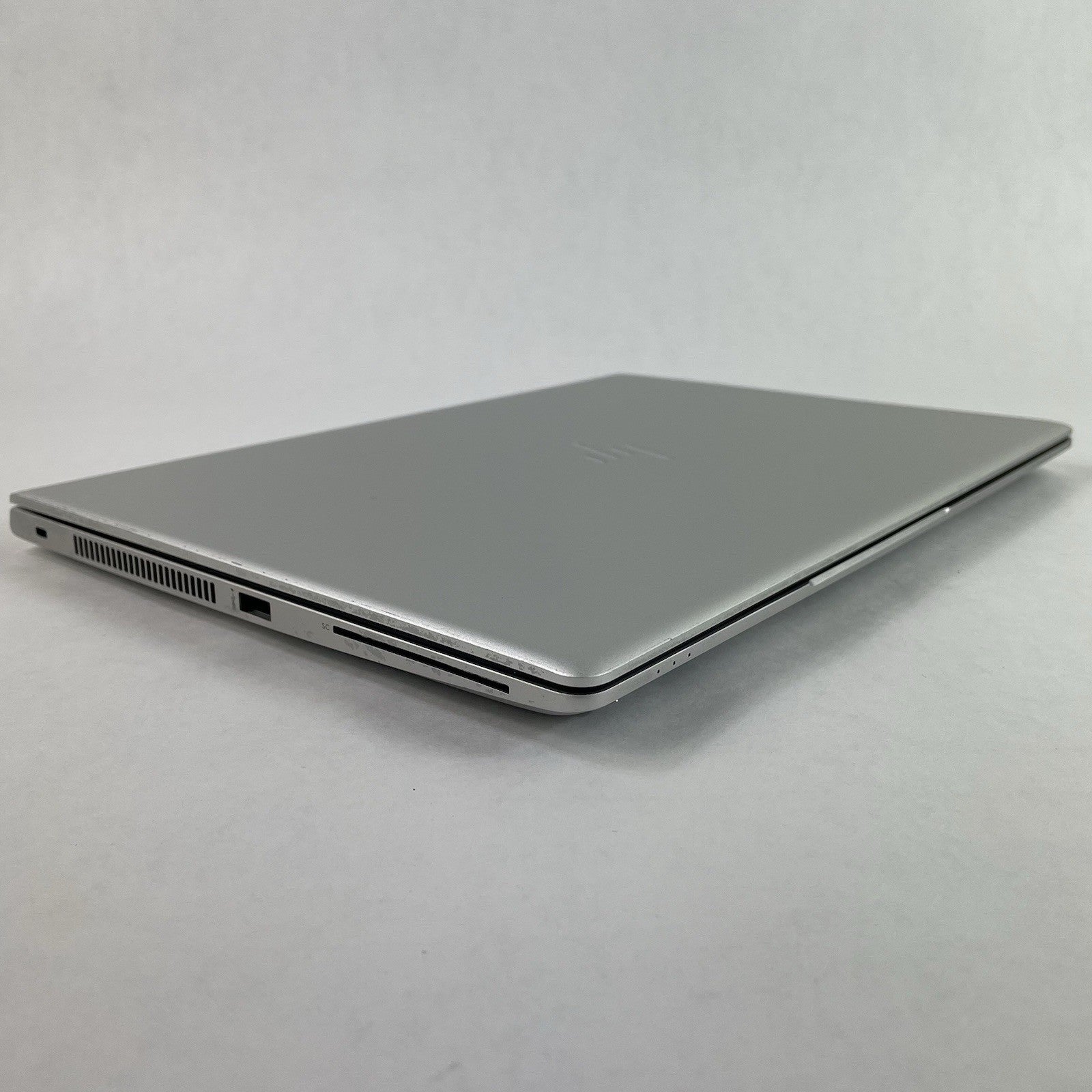 HP EliteBook 840 G6 14" i7-8665U 1.90 GHz 8 GB RAM No SSD/OS/AC - Worn Bottom10