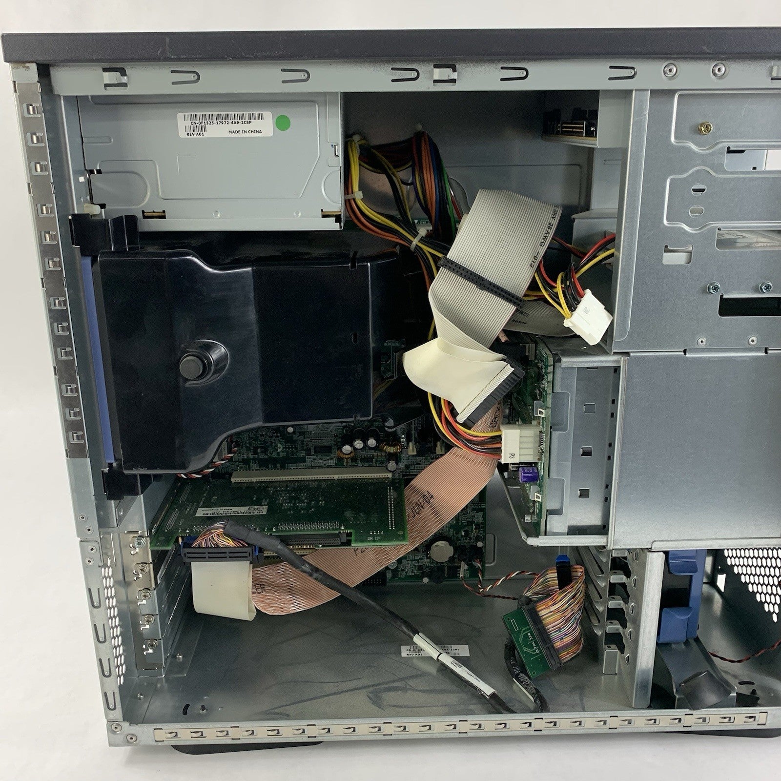 Dell PowerEdge 700 Tower Server 1x Pentium 4 2.8 GHz 2 GB Ram No OS No HDD12