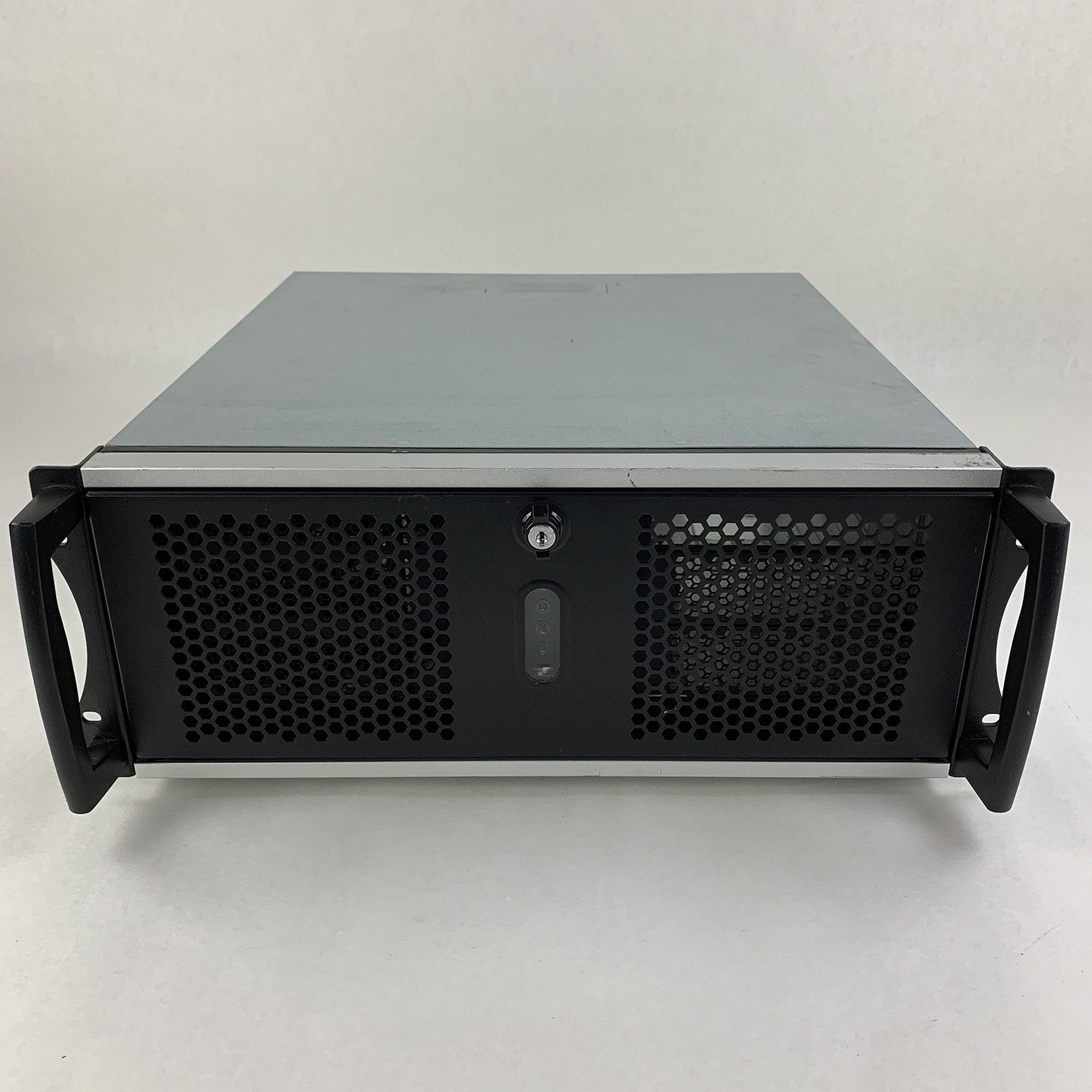 Chenbro RM42300H02 12269 4U Rackmount Industrial Server Chassis No Key Unlocked