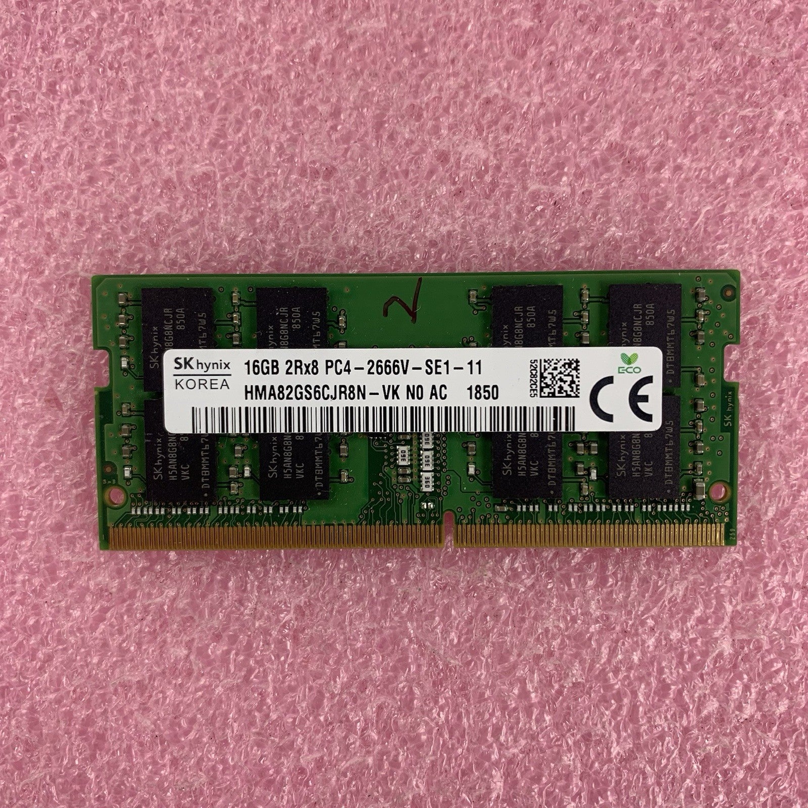 SK Hynix HMA82GS6CJR8N-VK 16 GB 2RX8 PC4-2666V-SE1-11  SODIMM Laptop Memory Ram1