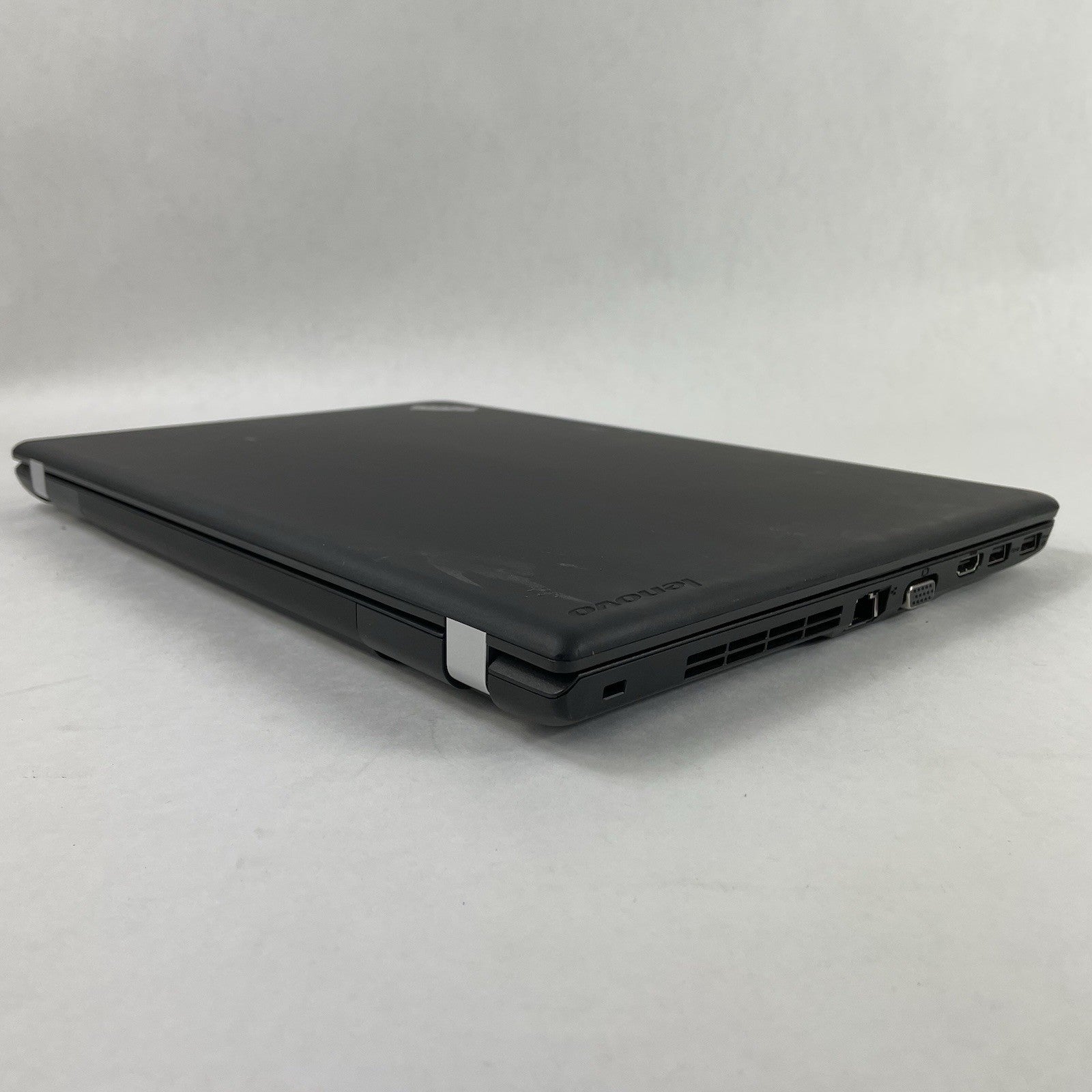 Lenovo ThinkPad E560 15.6" i5-6200U 2.30 GHz 8 GB RAM No SSD/OS/AC11