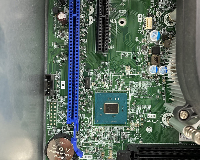 Dell OptiPlex 7050 SFF Intel Core i5-7500 3.4GHz 1x8GB RAM No HDD No OS