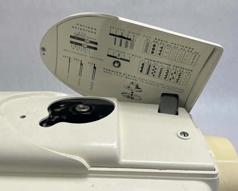 Singer Golden Touch & Sew 630 Sewing Machine Parts Or Repair