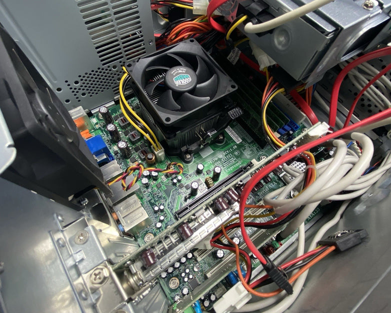HP Media Center M8247C MT AMD Athlon 64 x2 Dual 2.81GHz 3GB RAM No HDD/OS