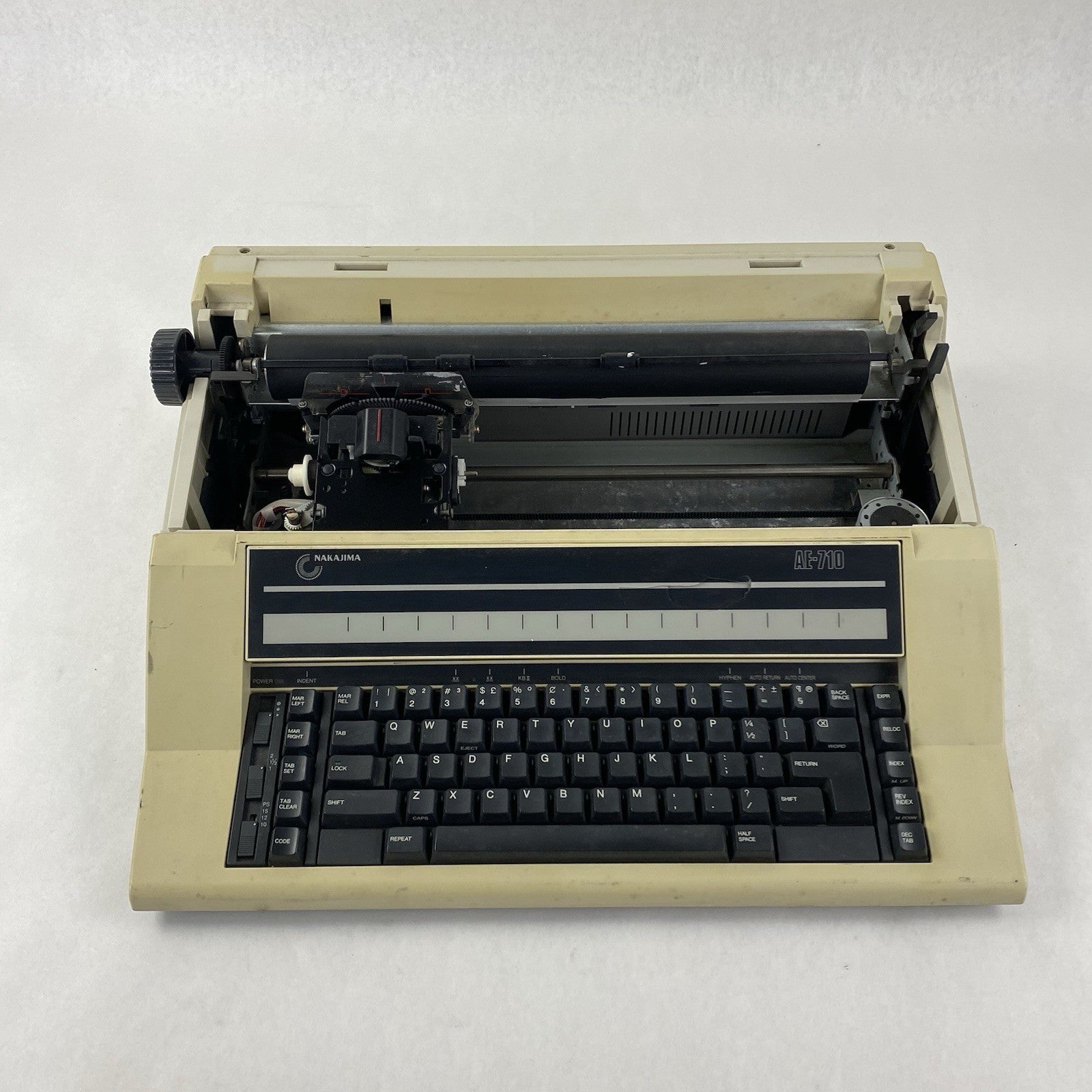 Nakajima AE-710 Electronic Typewriter Power Tested No AC Adapter Missing Lid3