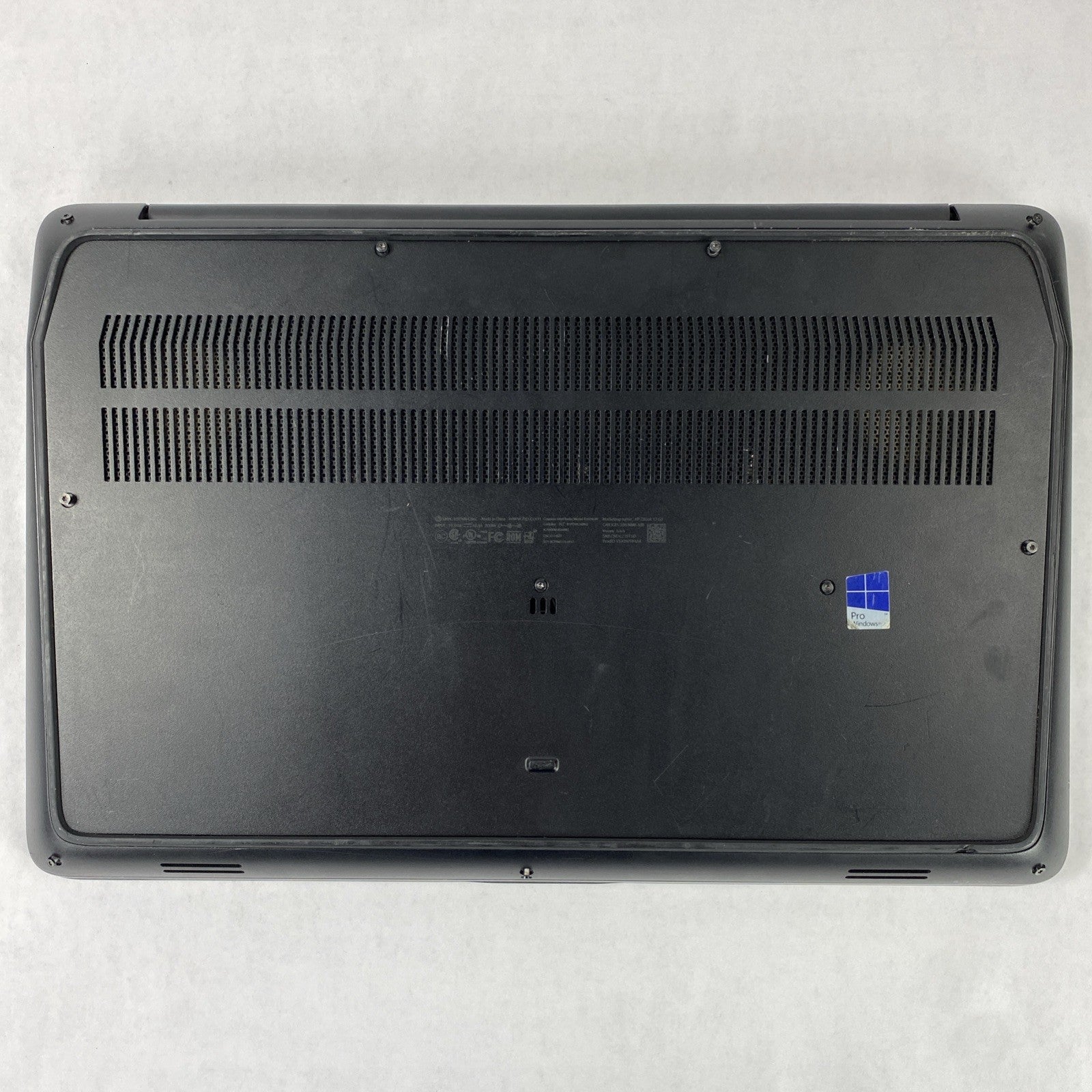 HP ZBook 17 G3 17.3" Xeon E3 1535M v5 2.90 GHz 16 GB RAM No SSD/OS/AC/Batt- READ19
