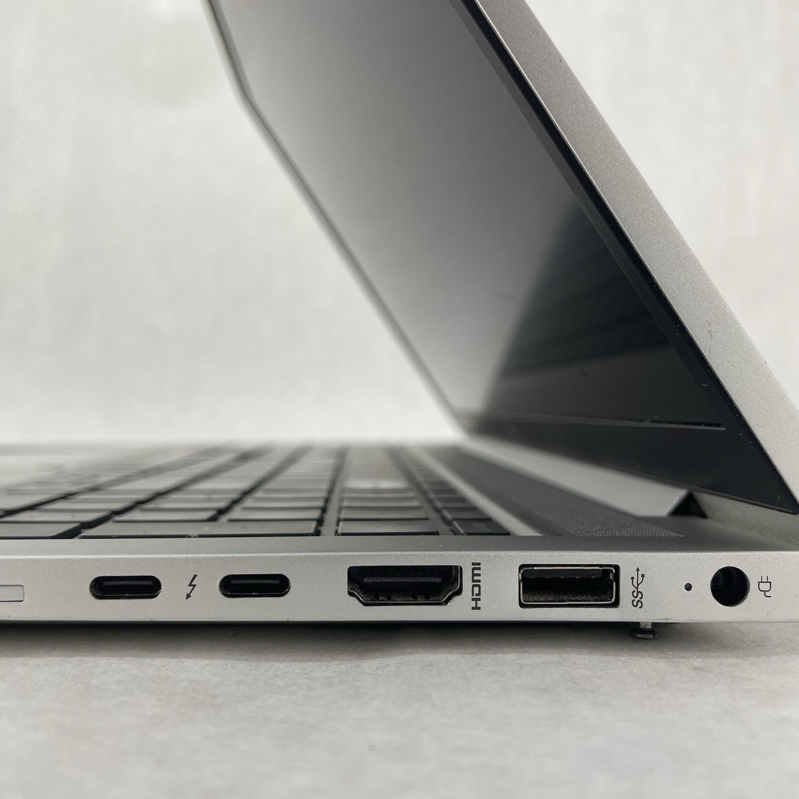 HP EliteBook 850 G8 15.6" i5-1145G7 2.60 GHz 16 GB RAM No SSD/OS/AC - Dents7