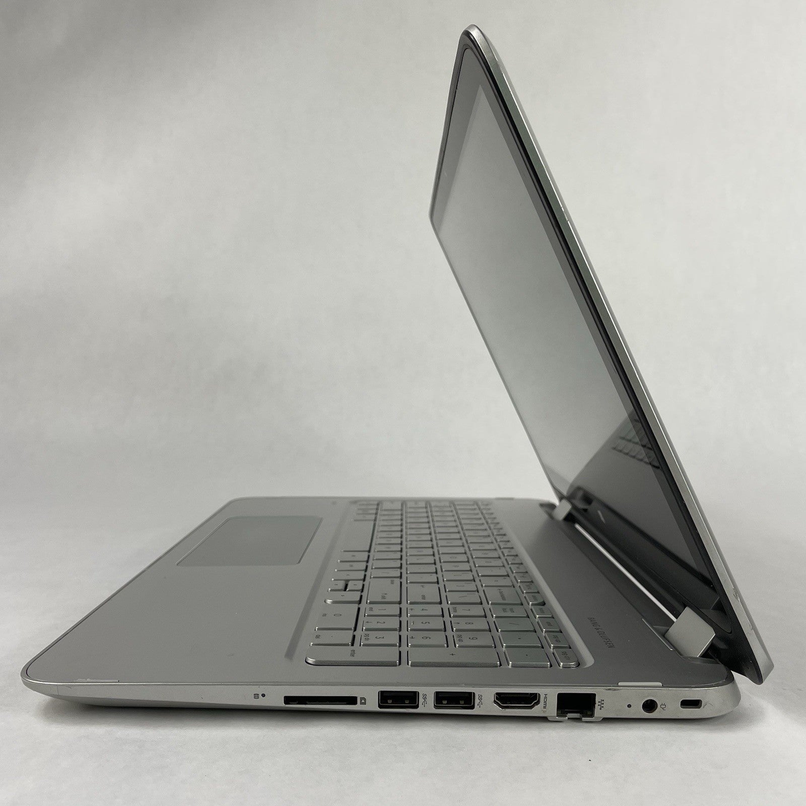 HP ENVY 15-u473cl 15.6" i5-6200U 2.30 GHz 12 GB RAM No SSD/OS/AC6