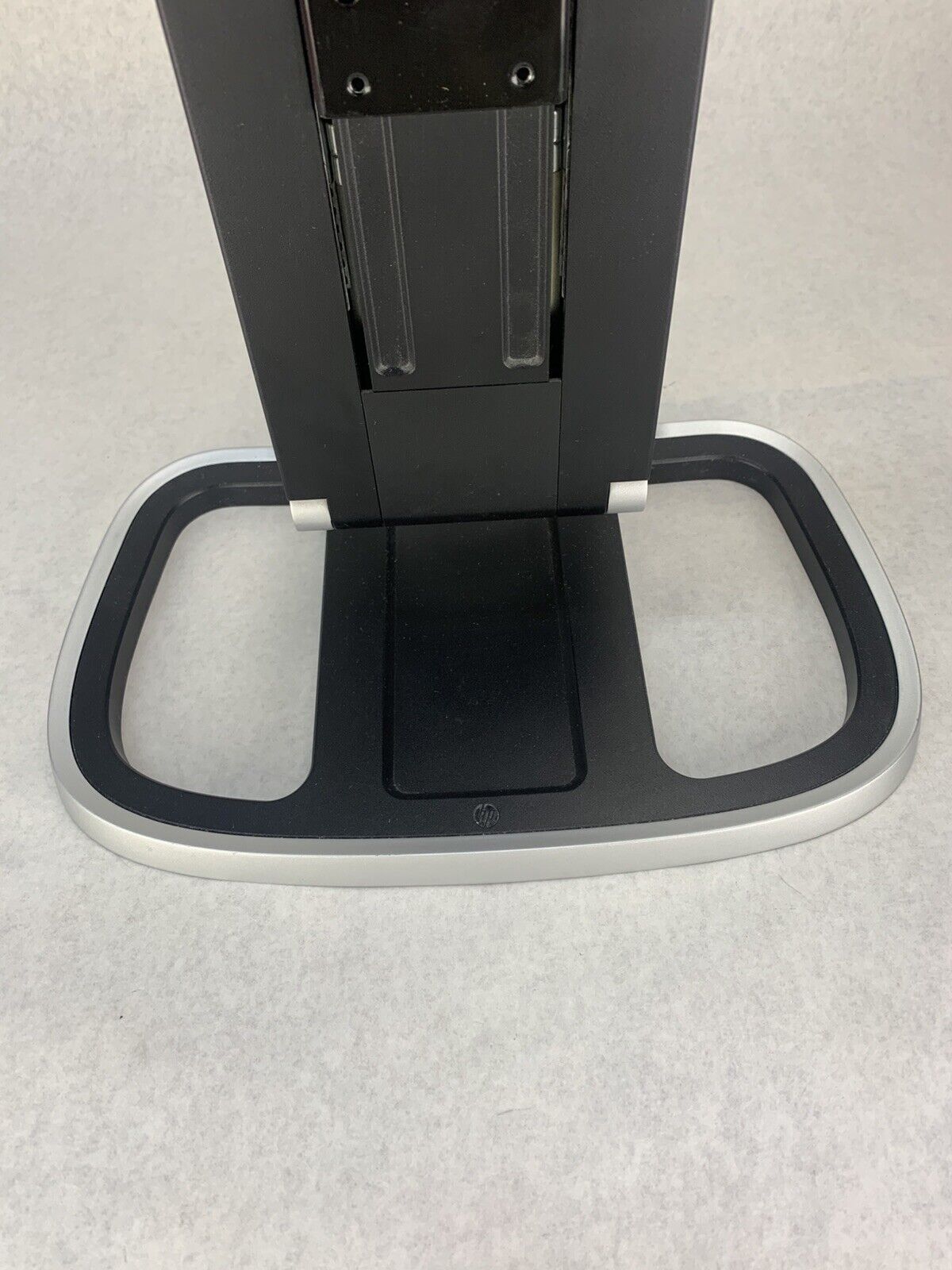 HP Integrated Work Center Stand 642097-001 - No Mounts