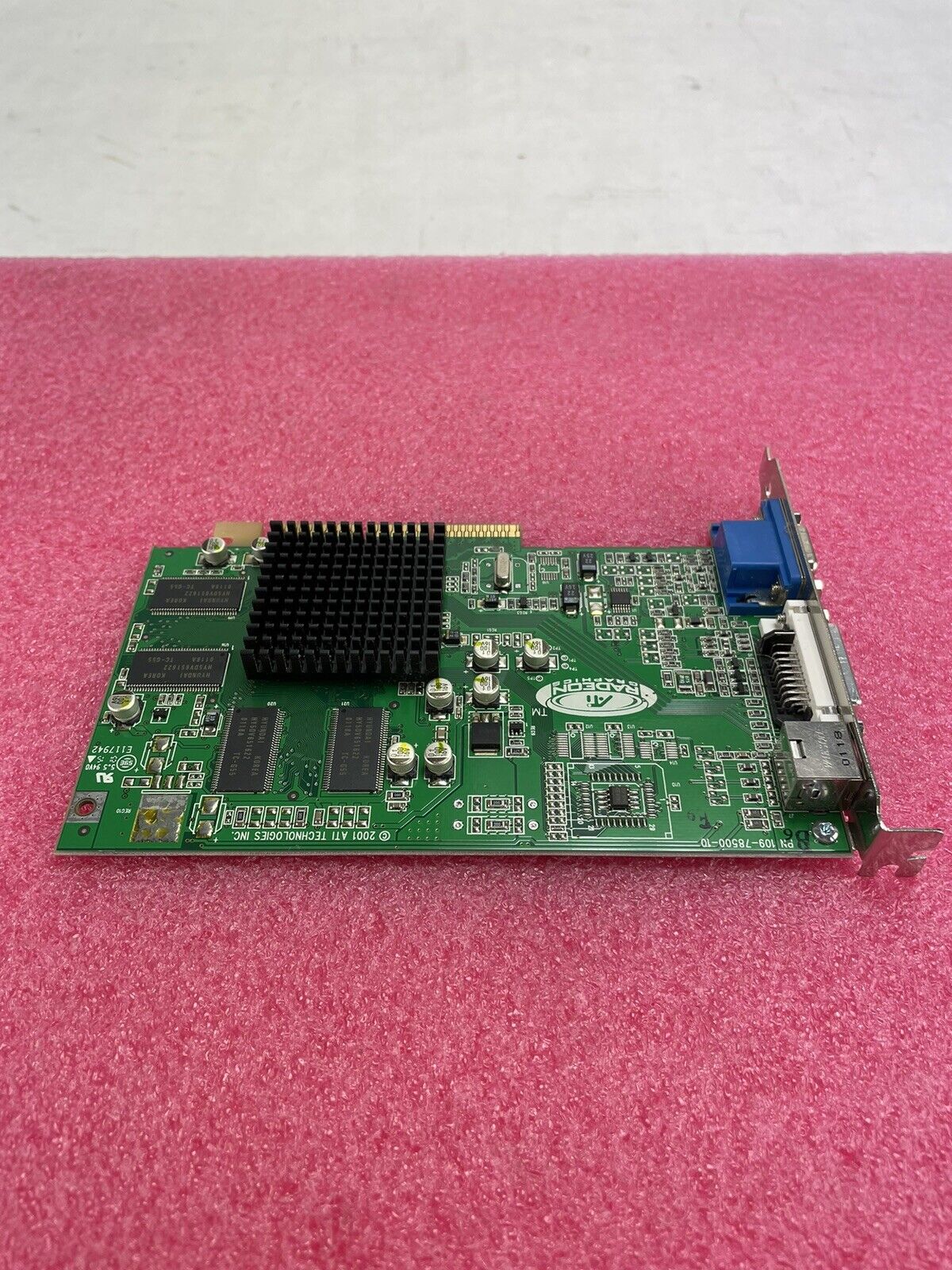 ATI Radeon RV100 SD32M 32MB AGP Graphics Card