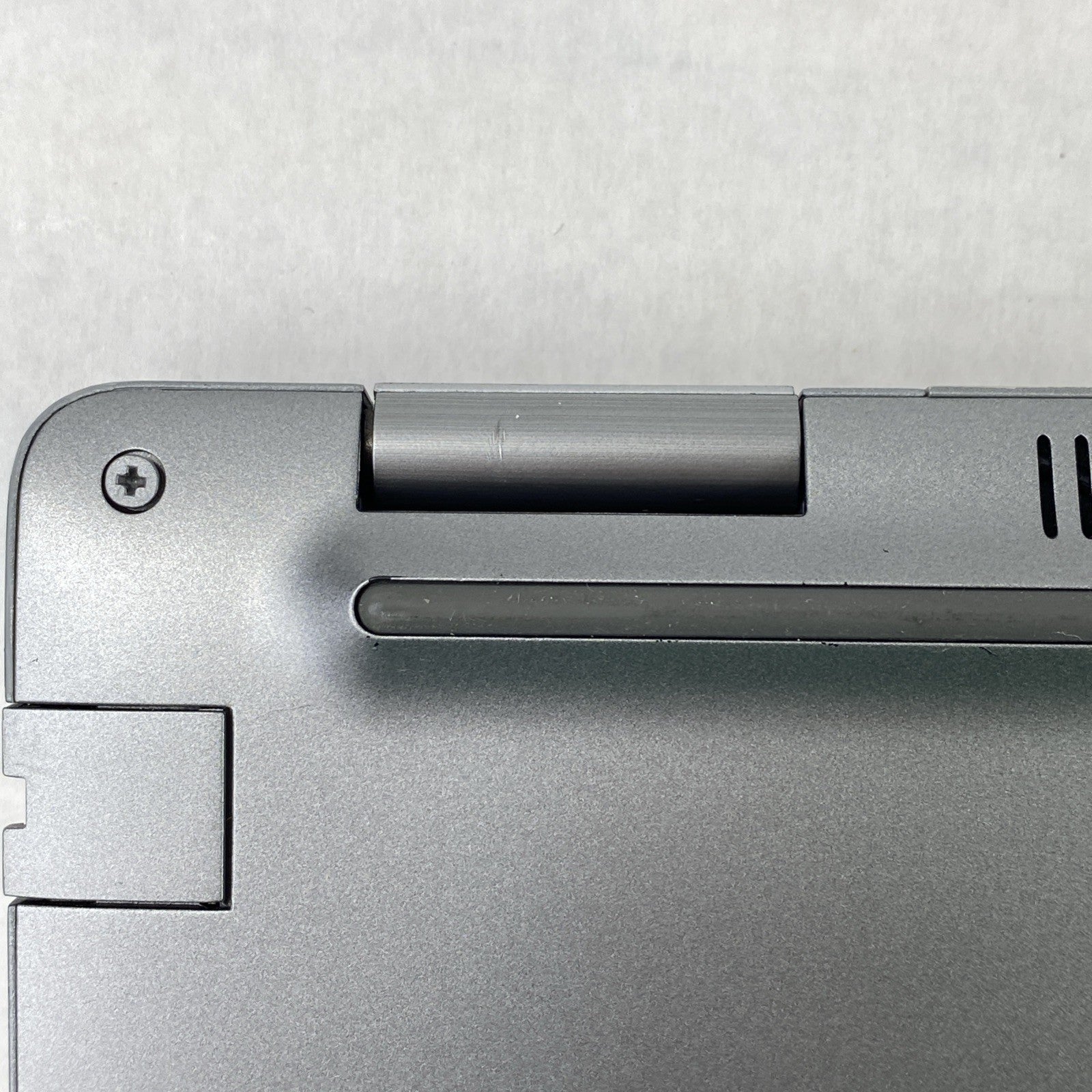 Dell Latitude 5520 Intel Core i5-1145G7 2.60 GHz 16 GB RAM 15.6" No SSD No OS