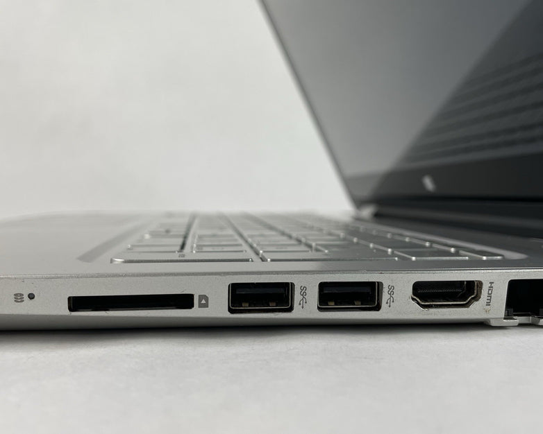 HP ENVY 15-u473cl 15.6" i5-6200U 2.30 GHz 12 GB RAM No SSD/OS/AC