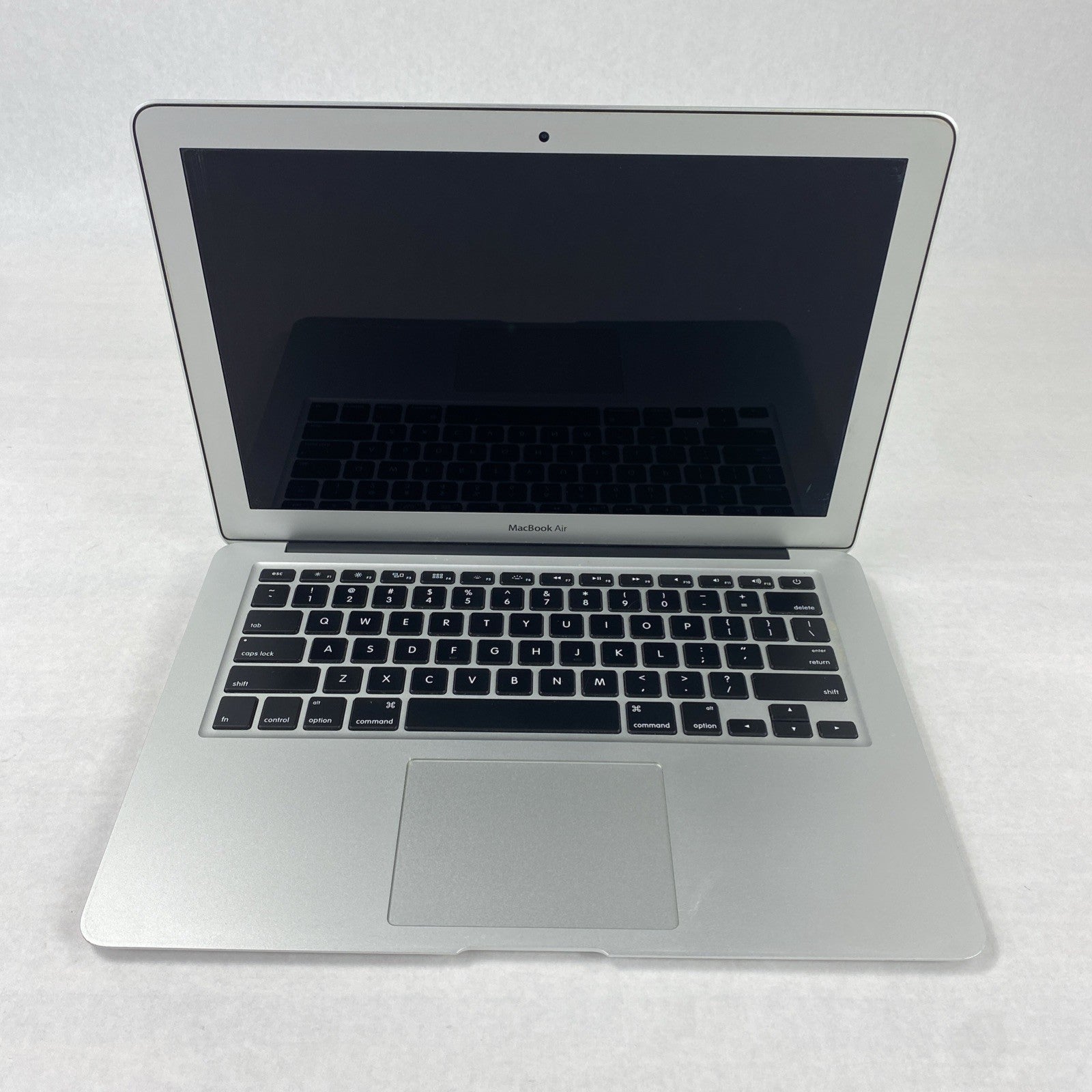 Apple MacBook Air A1466 2014 13" 1.4GHz i5 4GB RAM 250GB SSD os11.7.1 515 Cycles