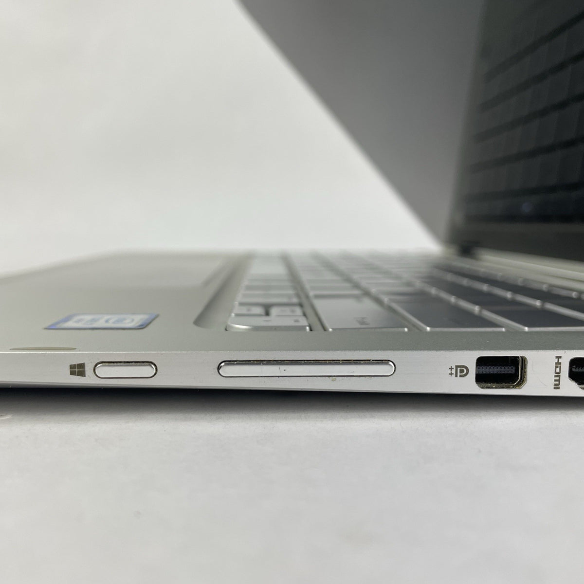 HP Spectre x360 13.3" i7-6500U 2.50 GHz 8 GB RAM No SSD/OS/AC - USB9