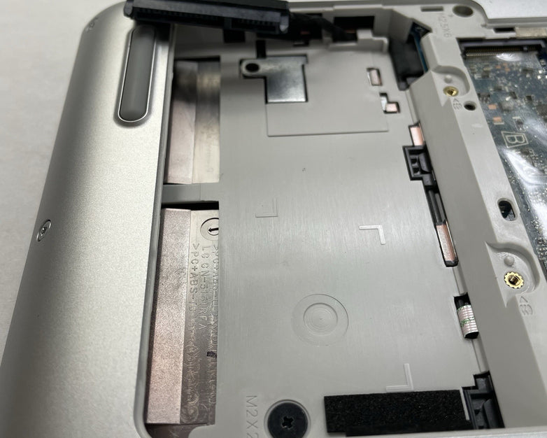HP mt21 14" Celeron 3867U 1.80 GHz 4 GB RAM No SSD/OS/AC/Batt