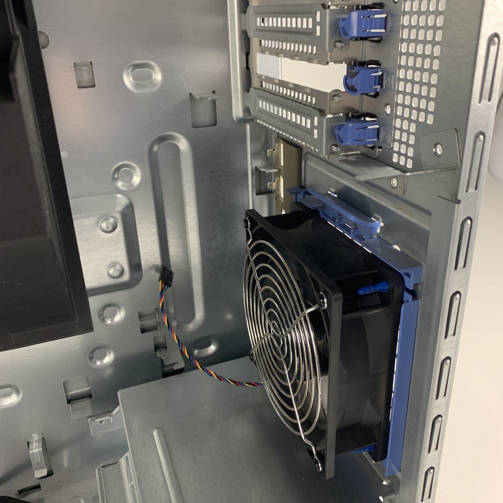 Dell PowerEdge T410 BareBones Chassis No MB No CPU No Ram No OS No HDD No PSUs