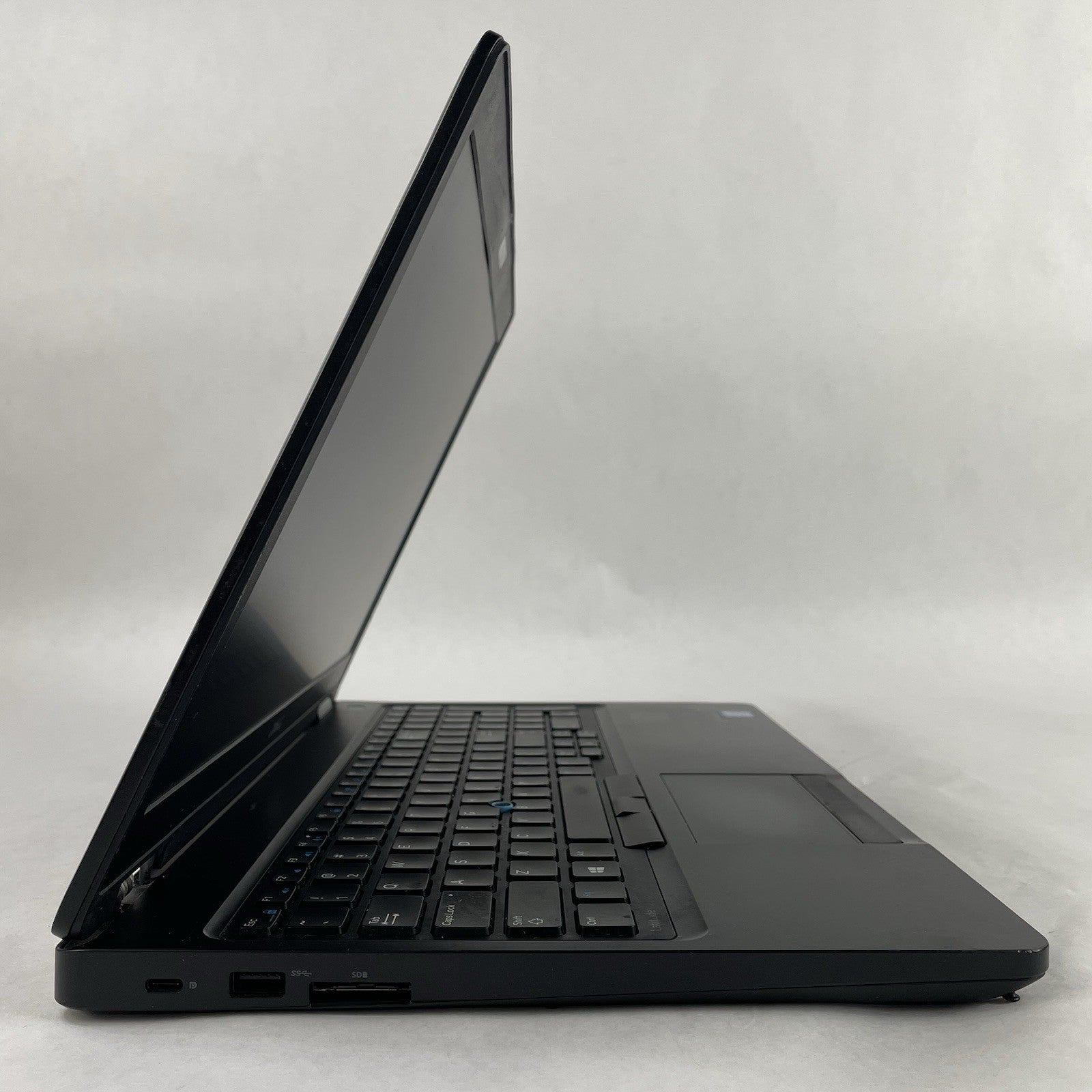 Dell Latitude 5580 15.6" i5-7440HQ 2.8GHz 8GB RAM No SSD/OS/AC - Bad Hinge Cover5