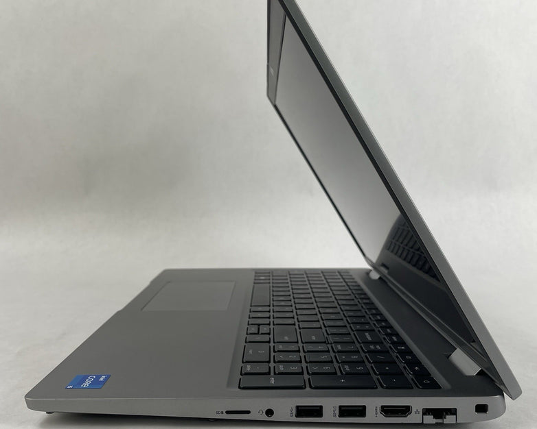 Dell Latitude 5520 15.6" i5-1145G7 2.60 GHz 16 GB RAM No SSD/OS/AC