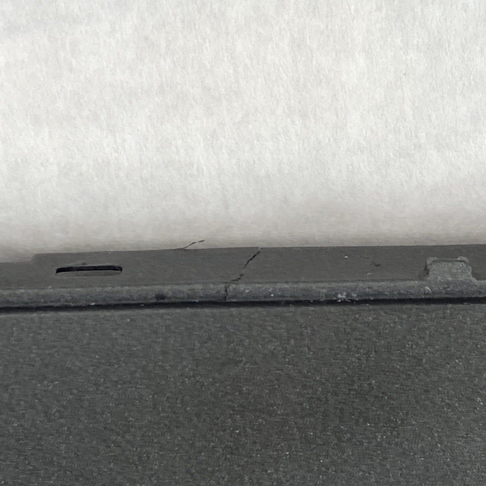 Lenovo ThinkPad T460 Intel Core i5-6300U 2.40 GHz 8 GB RAM 14" No HDD No OS
