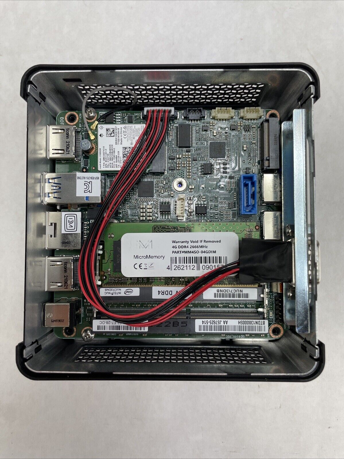 Intel NUC7i3DNUE Micro Intel Core i3-7100u 2.4GHz 4GB RAM No HDD No OS