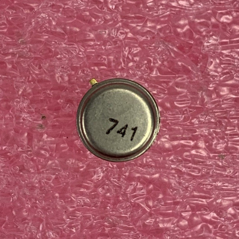 Fairchild 2500728 Metal Transistor (Lot of 13)
