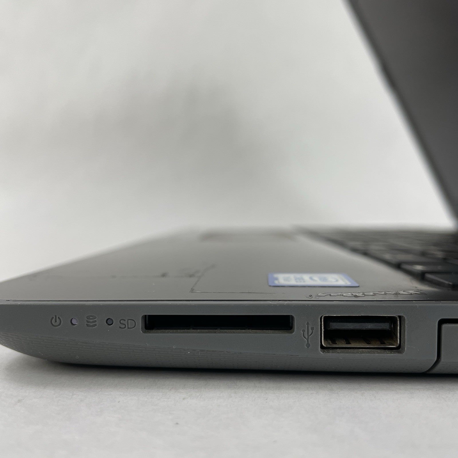 HP 15-da0046nr 15.6" i3-7020U 2.30 GHz 8 GB RAM No SSD No OS - Bad Bottom6