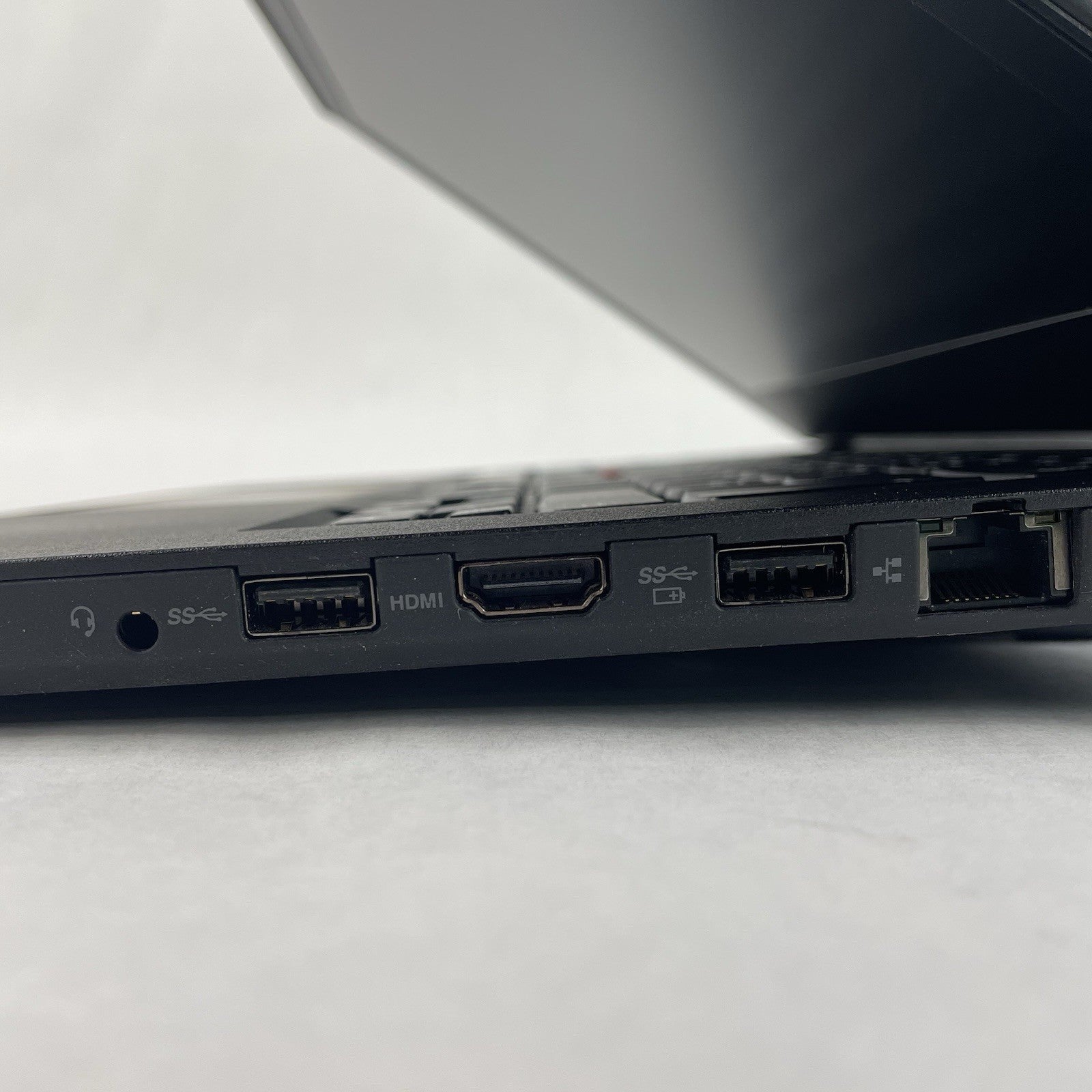 Lenovo ThinkPad T470 14" i5-6300U 2.40 GHz 8 GB RAM No SSD/OS/AC6