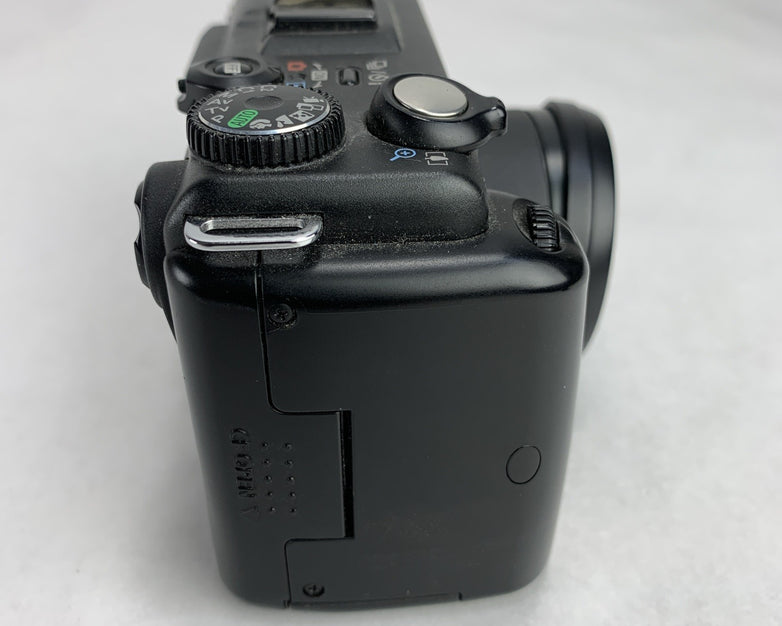 Canon PowerShot 5.0 Mega Pixel Digital Camera G5 PC1049 - No Battery  - Parts
