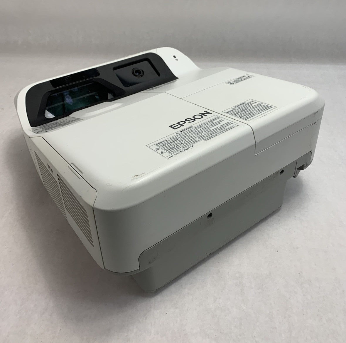 Epson PowerLite 695Wi H740A LCD Lamp Projector 1601 Lamp Hours - No Remote0