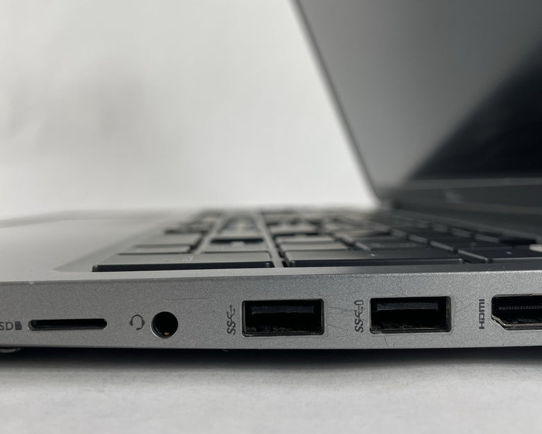 Dell Latitude 5520 15.6" i5-1135G7 2.40GHz 8GB RAM No SSD/OS/Batt - Missing Keys