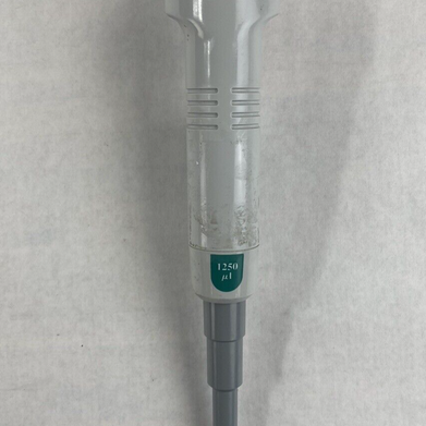 Thermo Scientific Matrix 1250 μL Single Channel Digital Pipette Power Tested