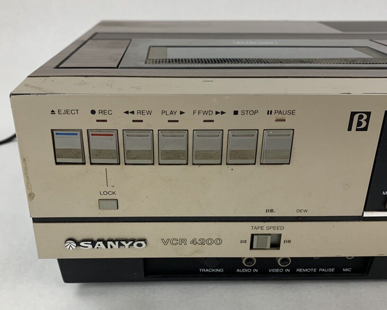 Sanyo VCR 4200 Betacord Video Cassette Recorder Power Tested Door Sticks Vintage