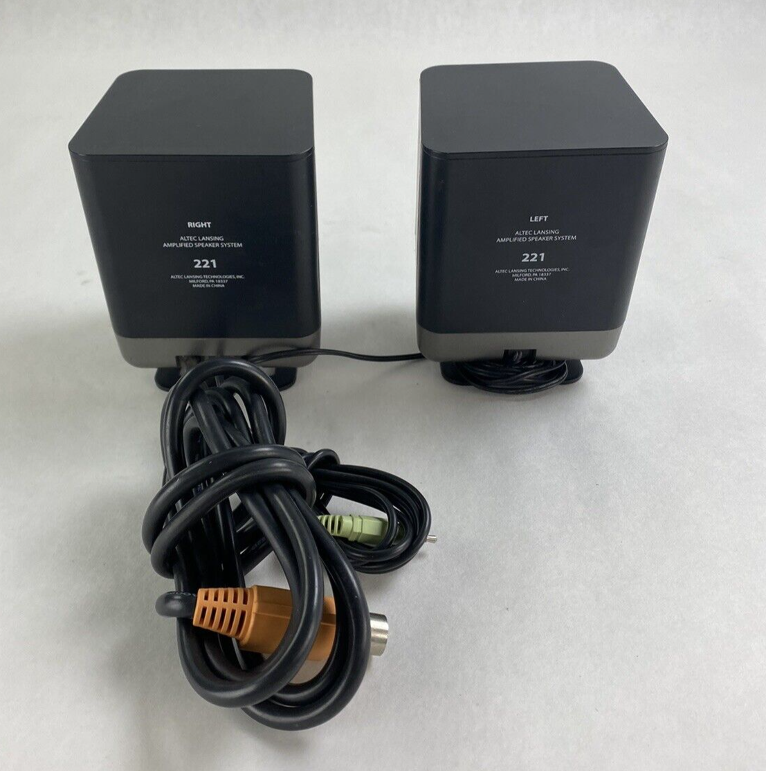 Altec Lansing Pair of Mini Portable Computer Speakers 221 For Parts or Repair