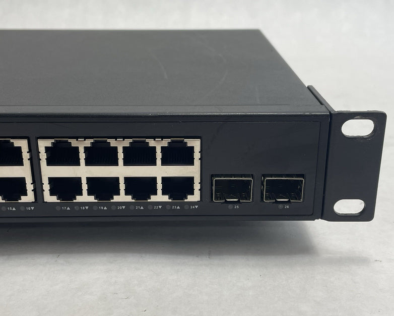 Lantronix SM24TAT2SA-VT 24-Port Managed Gigabit Ethernet PoE+ Tested & Reset