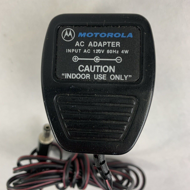 Motorola NLN5678A Battery Charger  and AC Adapter 120V 60Hz 4W