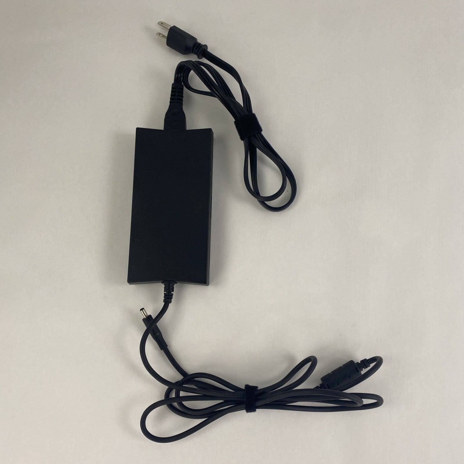 Dell LA130PM121 AC Adapter Small Barrel Lot of 8 Power With Power Cord1