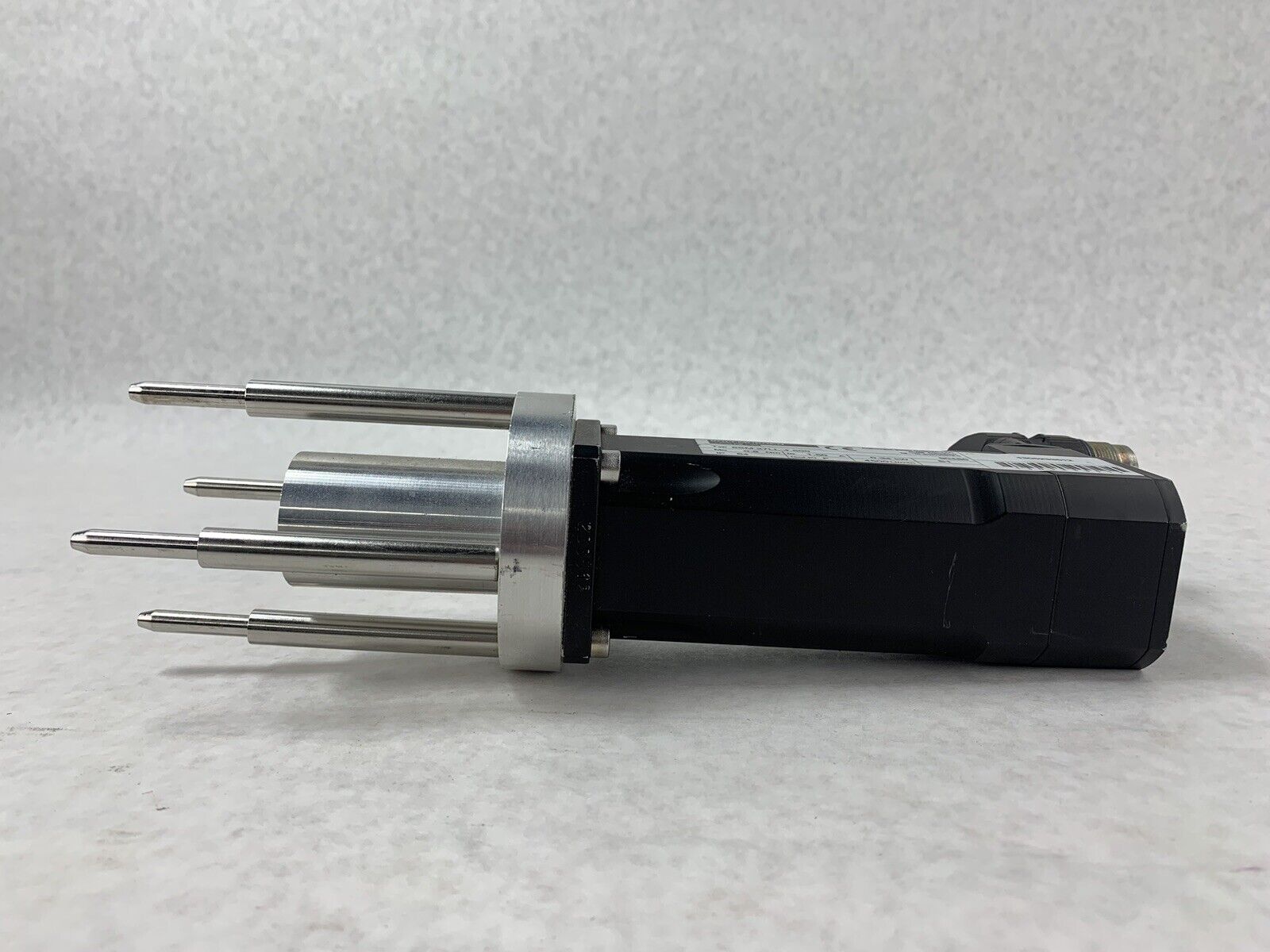 Kollmorgen Seidel 6SM 27LL-4.500 90486 Servomotor