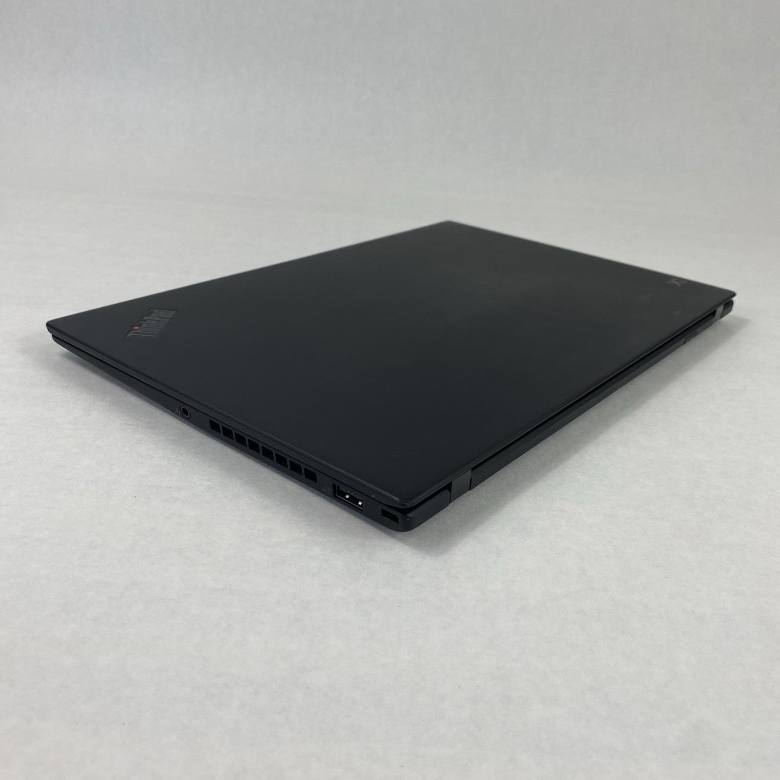 Lenovo ThinkPad X1 Carbon 6th Gen i5-8250U 1.6GHz 8GB RAM 14" No Batt. No HDD/OS