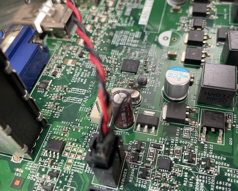 Dell OptiPlex 390 DT Pentium G630 2.70 GHz 4 GB Ram No HDD No OS