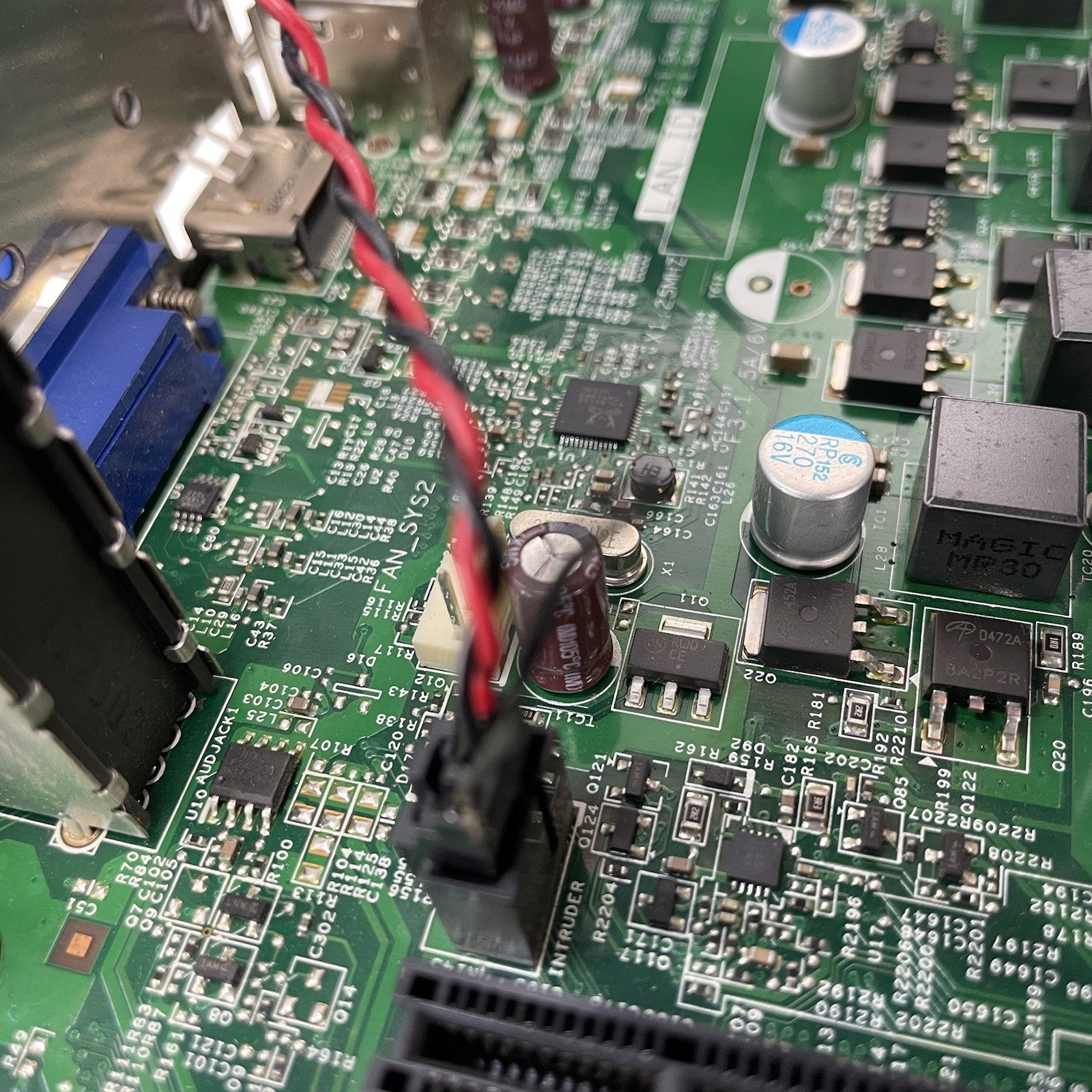 Dell OptiPlex 390 DT Pentium G630 2.70 GHz 4 GB Ram No HDD No OS